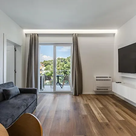 Aqua Breeze 2br By Pikhost * Golem (Tirana)