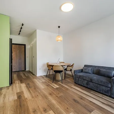Apartment Aqua Breeze 2br By Pikhost Golem (Tirana)