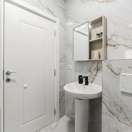 Aqua Breeze 2br By Pikhost Apartment *