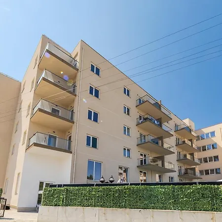 Apartment Aqua Breeze 2br By Pikhost