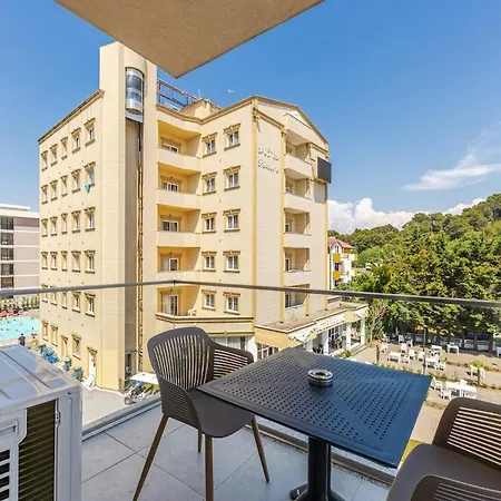 Aqua Breeze 2br By Pikhost Apartment *